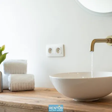 Vakantiehuis Casa Diva - Renovated House For 12 In