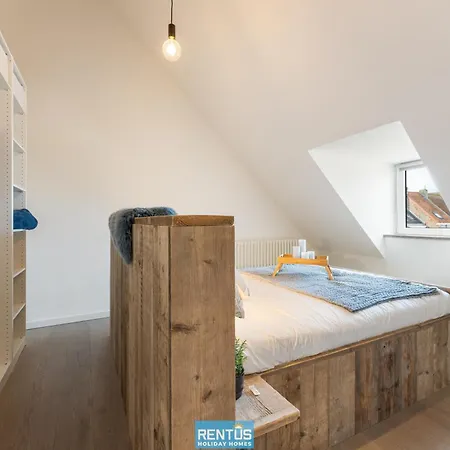 Casa Diva - Renovated House For 12 In Vakantiehuis Blankenberge