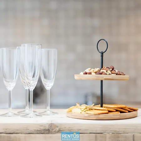 Casa Diva - Renovated House For 12 In Vakantiehuis *