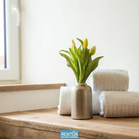 Vakantiehuis Casa Diva - Renovated House For 12 In *