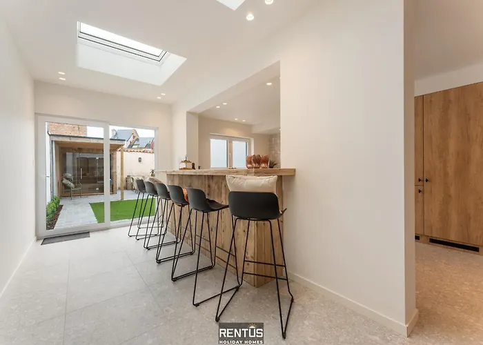 Casa Diva - Renovated House For 12 In * Blankenberge